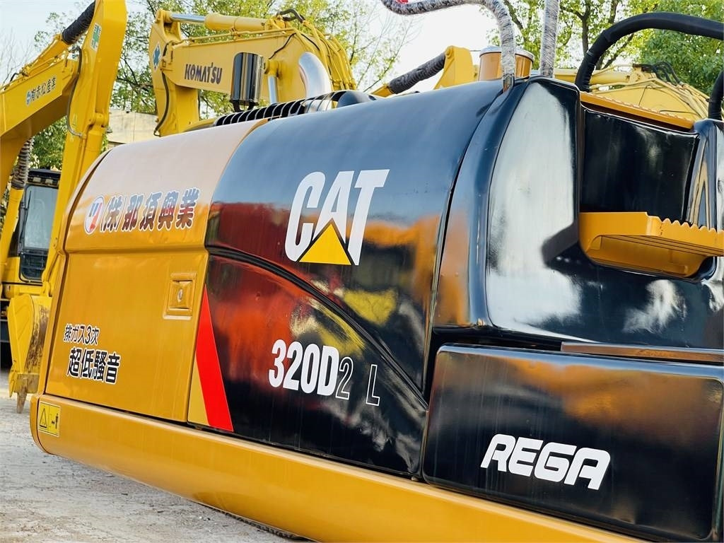 Bager guseničar CAT 320d2l: slika 27