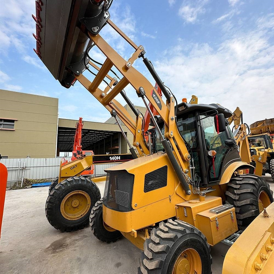 CAT 420 F - Bager utovarivač: slika 1 CAT 420 F - Bager utovarivač: slika 1