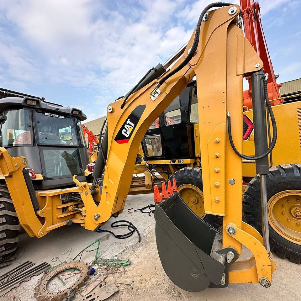 CAT 420 F - Bager utovarivač: slika 2 CAT 420 F - Bager utovarivač: slika 2