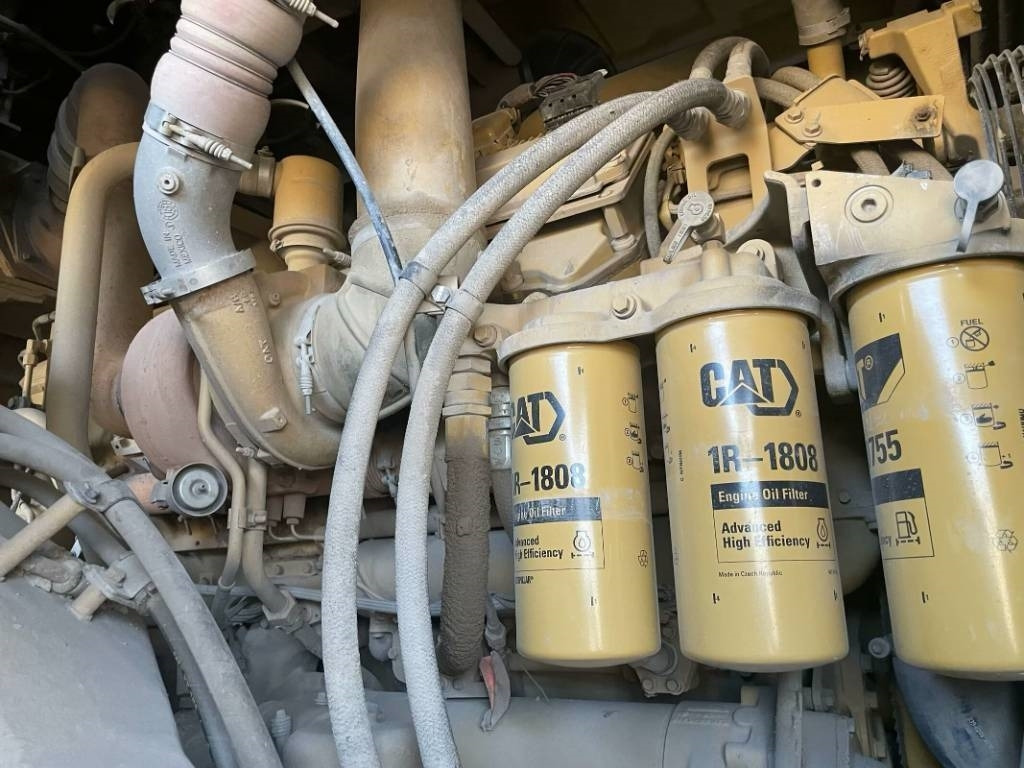 Kiper sa krutom šasijom/ Kiper za kamen CAT 777e: slika 6