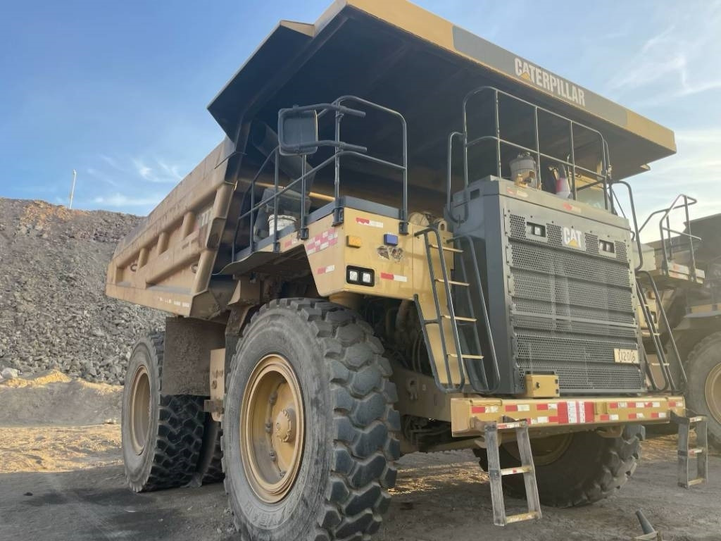 CAT 777e - Kiper sa krutom šasijom/ Kiper za kamen: slika 2 CAT 777e - Kiper sa krutom šasijom/ Kiper za kamen: slika 2