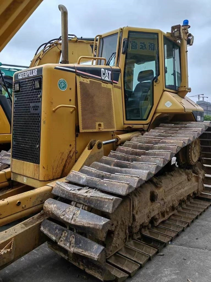 CAT D5N - Buldožer: slika 1 CAT D5N - Buldožer: slika 1