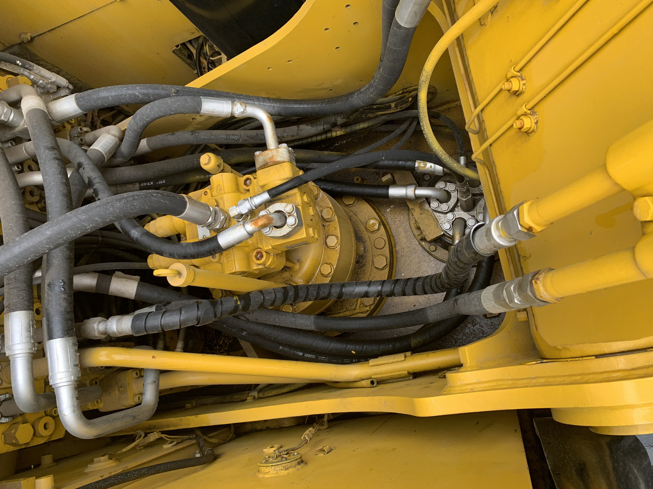 CATERPILLAR 323D2L - Bager: slika 3 CATERPILLAR 323D2L - Bager: slika 3