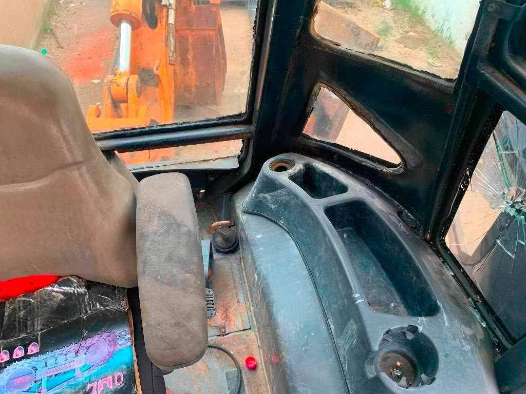 Case 580 M - Bager utovarivač: slika 5 Case 580 M - Bager utovarivač: slika 5