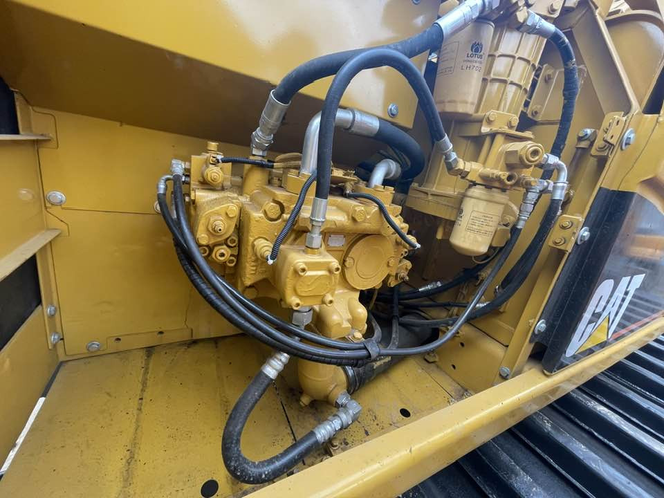 Caterpillar 320CL - Bager: slika 3 Caterpillar 320CL - Bager: slika 3