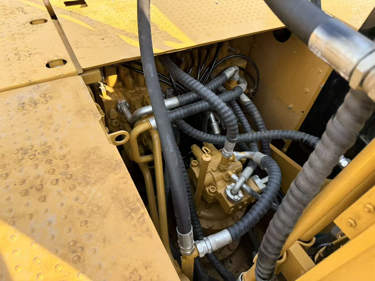 Caterpillar 323 - Bager: slika 2 Caterpillar 323 - Bager: slika 2