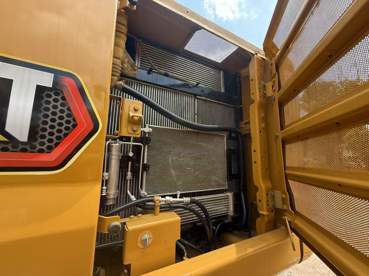 Caterpillar CAT 320 GC - Bager: slika 2 Caterpillar CAT 320 GC - Bager: slika 2