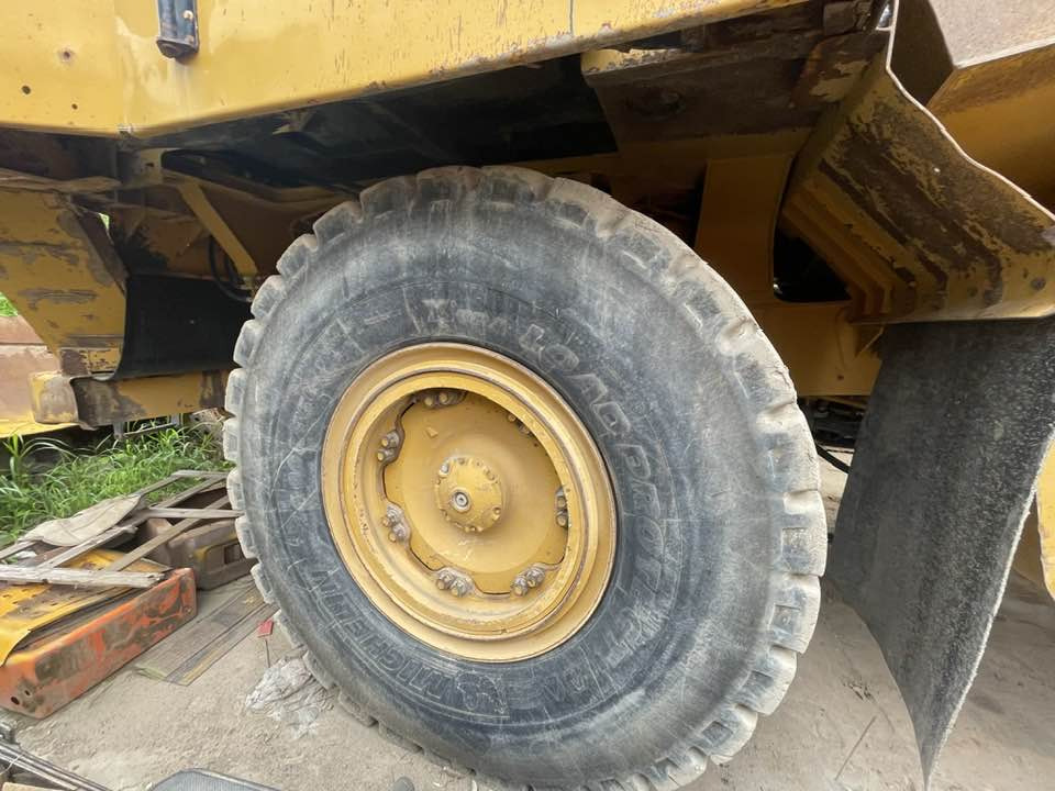 Caterpillar Cat 773f - Kiper sa krutom šasijom/ Kiper za kamen: slika 4 Caterpillar Cat 773f - Kiper sa krutom šasijom/ Kiper za kamen: slika 4
