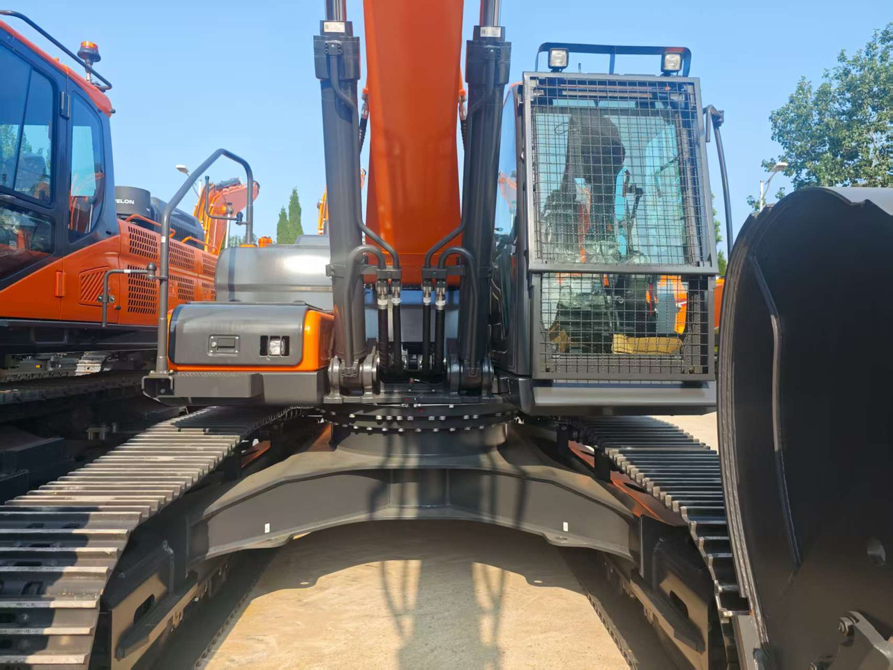 Develon DX360LCA-7M - Bager guseničar: slika 3 Develon DX360LCA-7M - Bager guseničar: slika 3