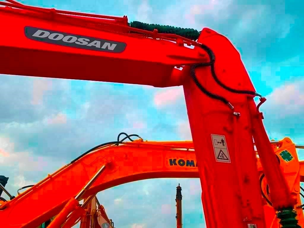 Doosan DX 225 LC - Bager guseničar: slika 2 Doosan DX 225 LC - Bager guseničar: slika 2