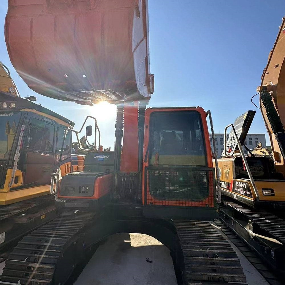 Doosan DX150LC-9C - Bager guseničar: slika 3 Doosan DX150LC-9C - Bager guseničar: slika 3