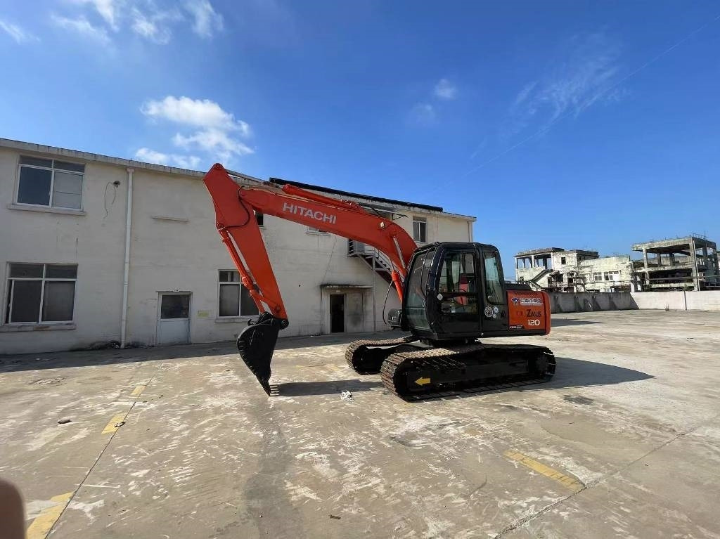 Hitachi ZX 120 - Bager guseničar: slika 2 Hitachi ZX 120 - Bager guseničar: slika 2