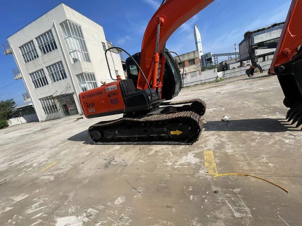 Hitachi ZX 120 - Bager guseničar: slika 3 Hitachi ZX 120 - Bager guseničar: slika 3