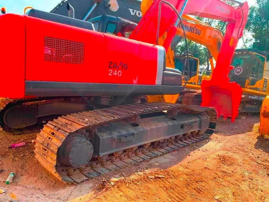 Hitachi Zaxis 240 - Bager guseničar: slika 1 Hitachi Zaxis 240 - Bager guseničar: slika 1