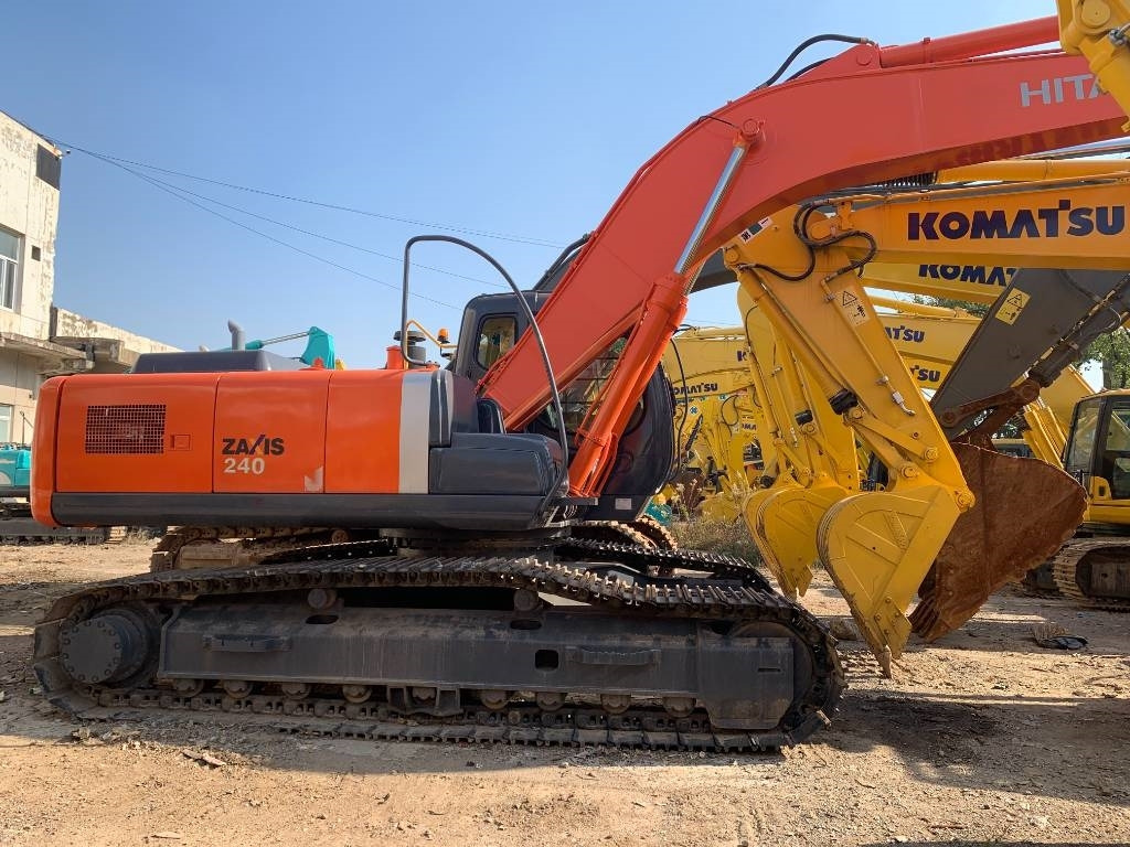 Hitachi Zaxis 240 - Bager guseničar: slika 2 Hitachi Zaxis 240 - Bager guseničar: slika 2