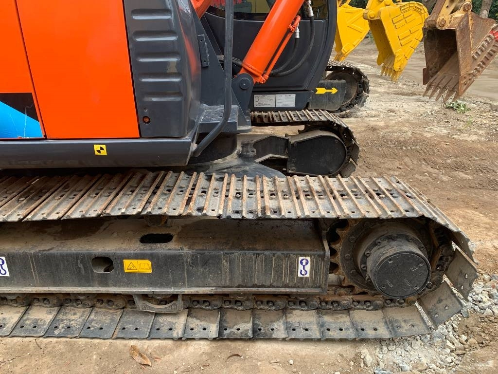 Hitachi Zaxis 70 - Bager guseničar: slika 4 Hitachi Zaxis 70 - Bager guseničar: slika 4