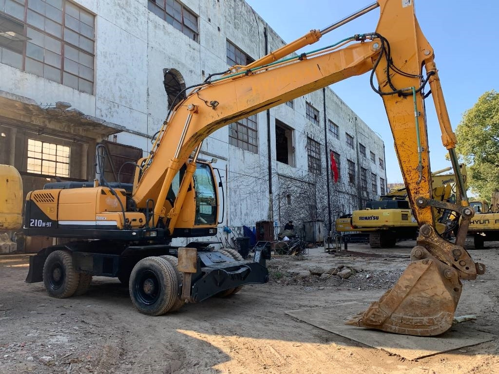 Hyundai R210W-9 - Bager točkaš: slika 1 Hyundai R210W-9 - Bager točkaš: slika 1