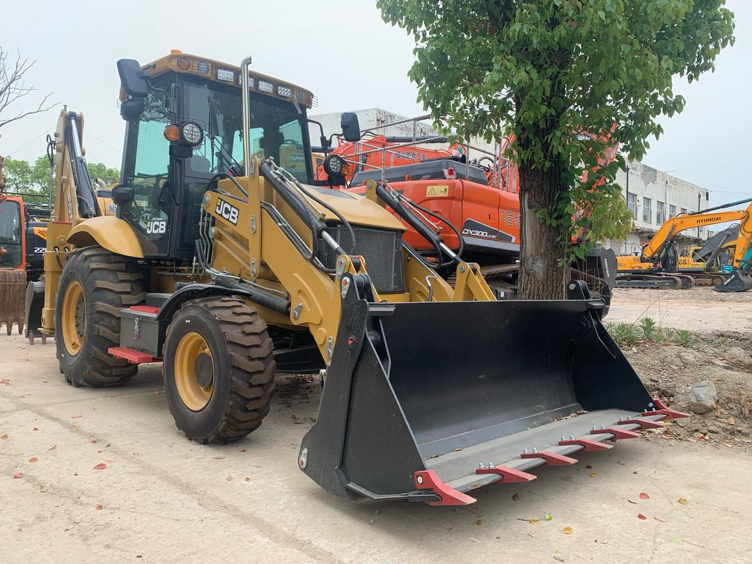 JCB 3CX - Bager utovarivač: slika 4 JCB 3CX - Bager utovarivač: slika 4
