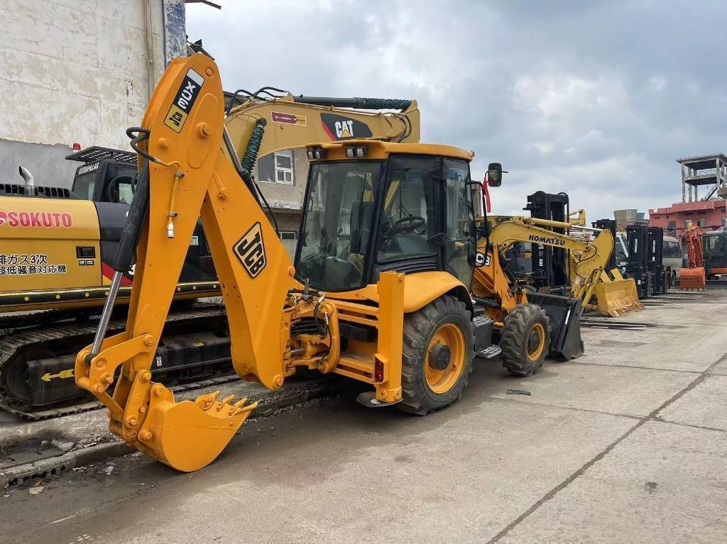 JCB 3CX - Bager utovarivač: slika 2 JCB 3CX - Bager utovarivač: slika 2