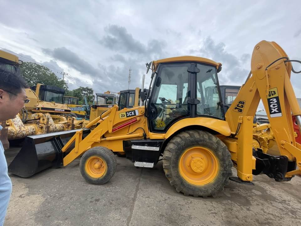 JCB 3Cx - Bager utovarivač: slika 1 JCB 3Cx - Bager utovarivač: slika 1