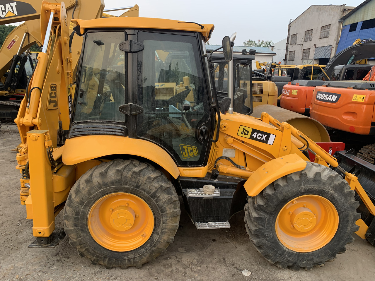 JCB 4CX - Utovarivač točkaš: slika 5 JCB 4CX - Utovarivač točkaš: slika 5