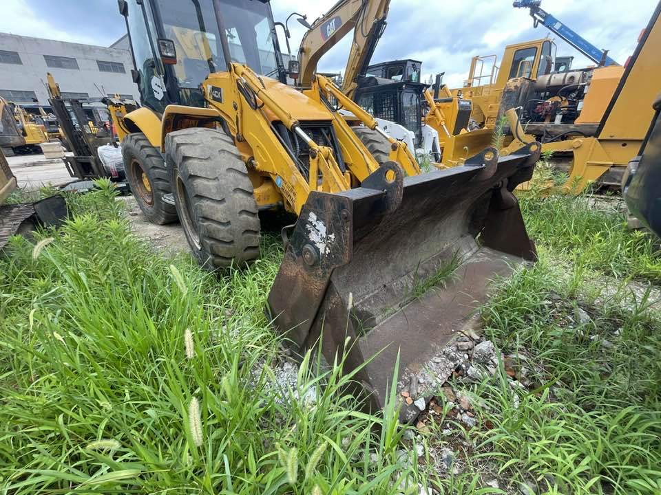 JCB 4CX - Bager utovarivač: slika 4 JCB 4CX - Bager utovarivač: slika 4
