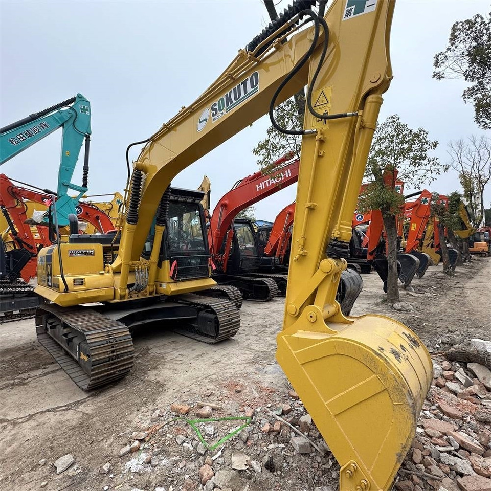 Komatsu PC 130-7 - Bager guseničar: slika 1 Komatsu PC 130-7 - Bager guseničar: slika 1