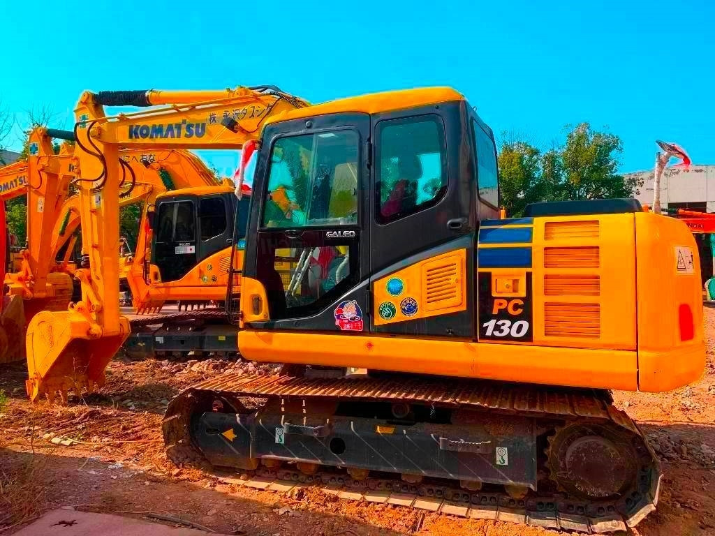 Komatsu PC 130 - Bager guseničar: slika 1 Komatsu PC 130 - Bager guseničar: slika 1