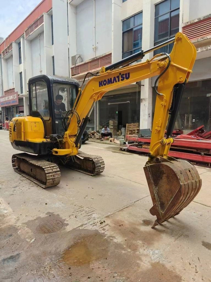 Komatsu PC 35MR-8 - Mini bager: slika 2 Komatsu PC 35MR-8 - Mini bager: slika 2