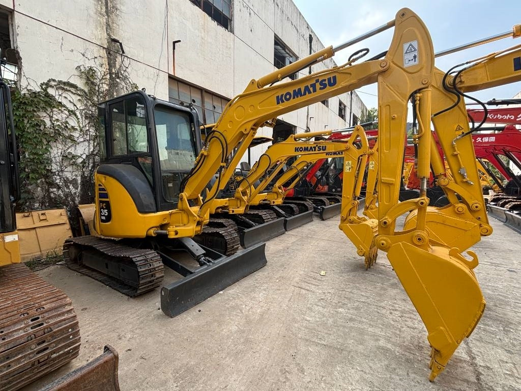 Komatsu PC35MR - Mini bager: slika 1 Komatsu PC35MR - Mini bager: slika 1