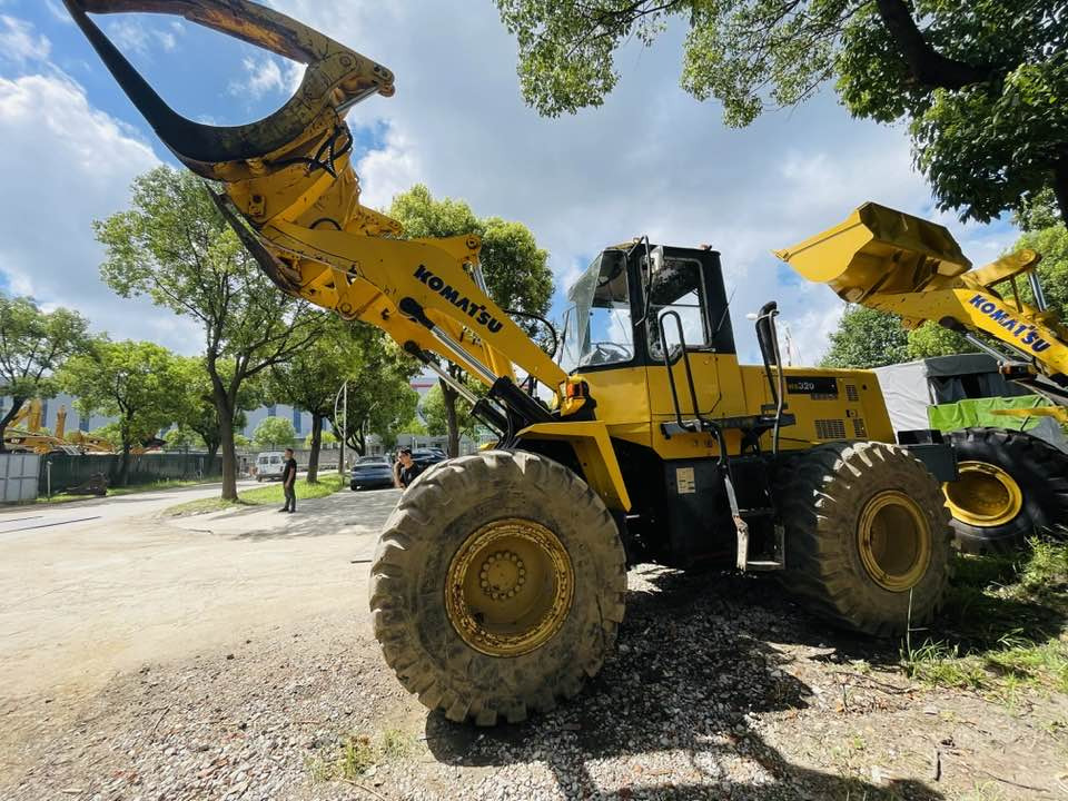 Komatsu WA320-8 - Utovarivač točkaš: slika 1 Komatsu WA320-8 - Utovarivač točkaš: slika 1