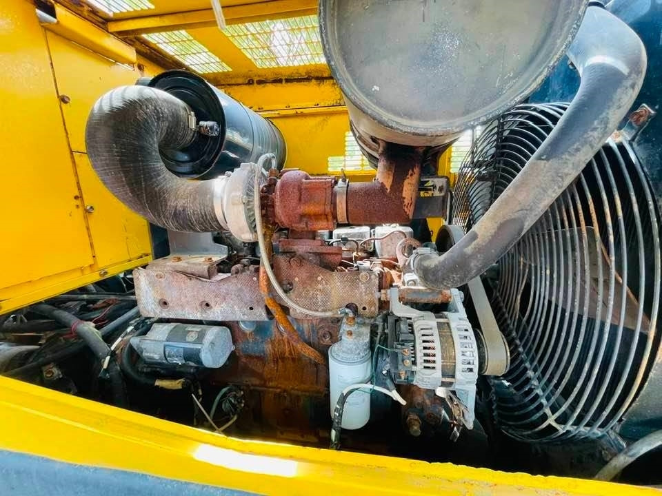 Komatsu WA320 - Utovarivač točkaš: slika 5 Komatsu WA320 - Utovarivač točkaš: slika 5