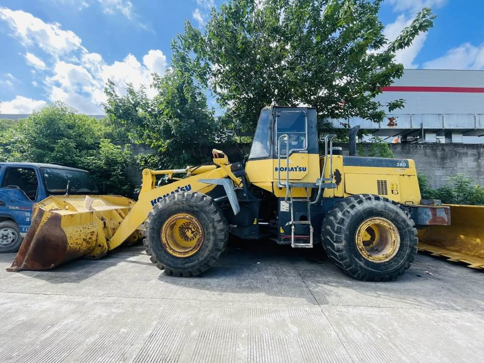 Komatsu WA380 - Utovarivač točkaš: slika 1 Komatsu WA380 - Utovarivač točkaš: slika 1