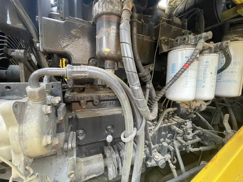 Komatsu WA470 - Utovarivač točkaš: slika 2 Komatsu WA470 - Utovarivač točkaš: slika 2