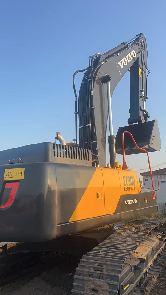 Vovlo EC300 - Bager točkaš: slika 2 Vovlo EC300 - Bager točkaš: slika 2