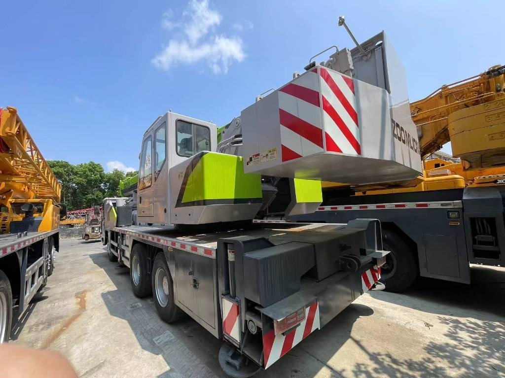 Zoomlion ZCT251V - Autokran za sve terene: slika 3 Zoomlion ZCT251V - Autokran za sve terene: slika 3