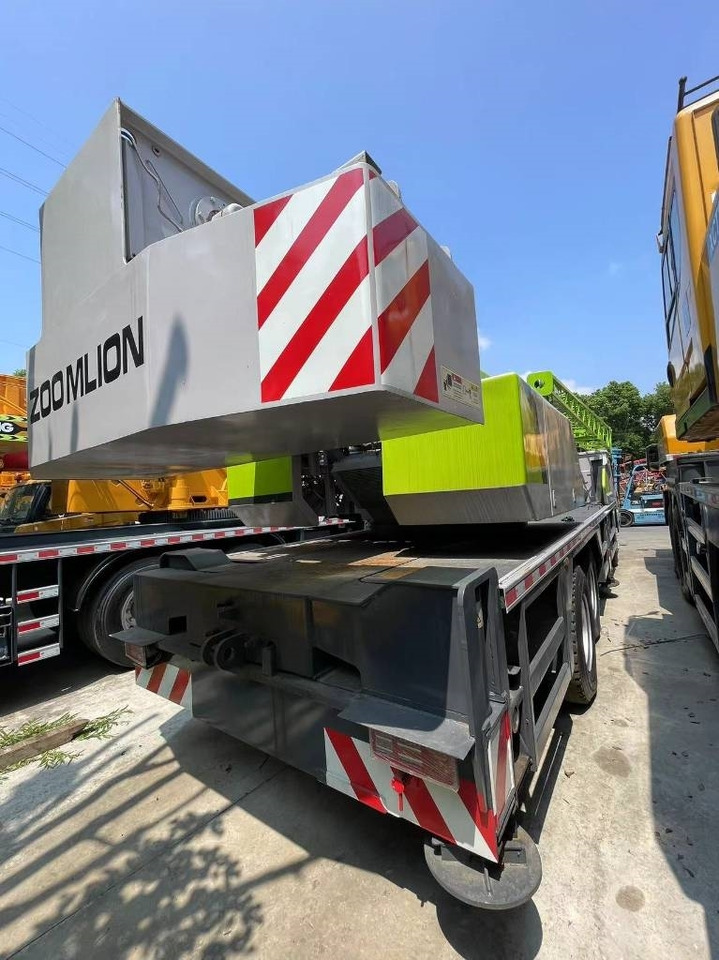 Zoomlion ZCT251V - Autokran za sve terene: slika 5 Zoomlion ZCT251V - Autokran za sve terene: slika 5