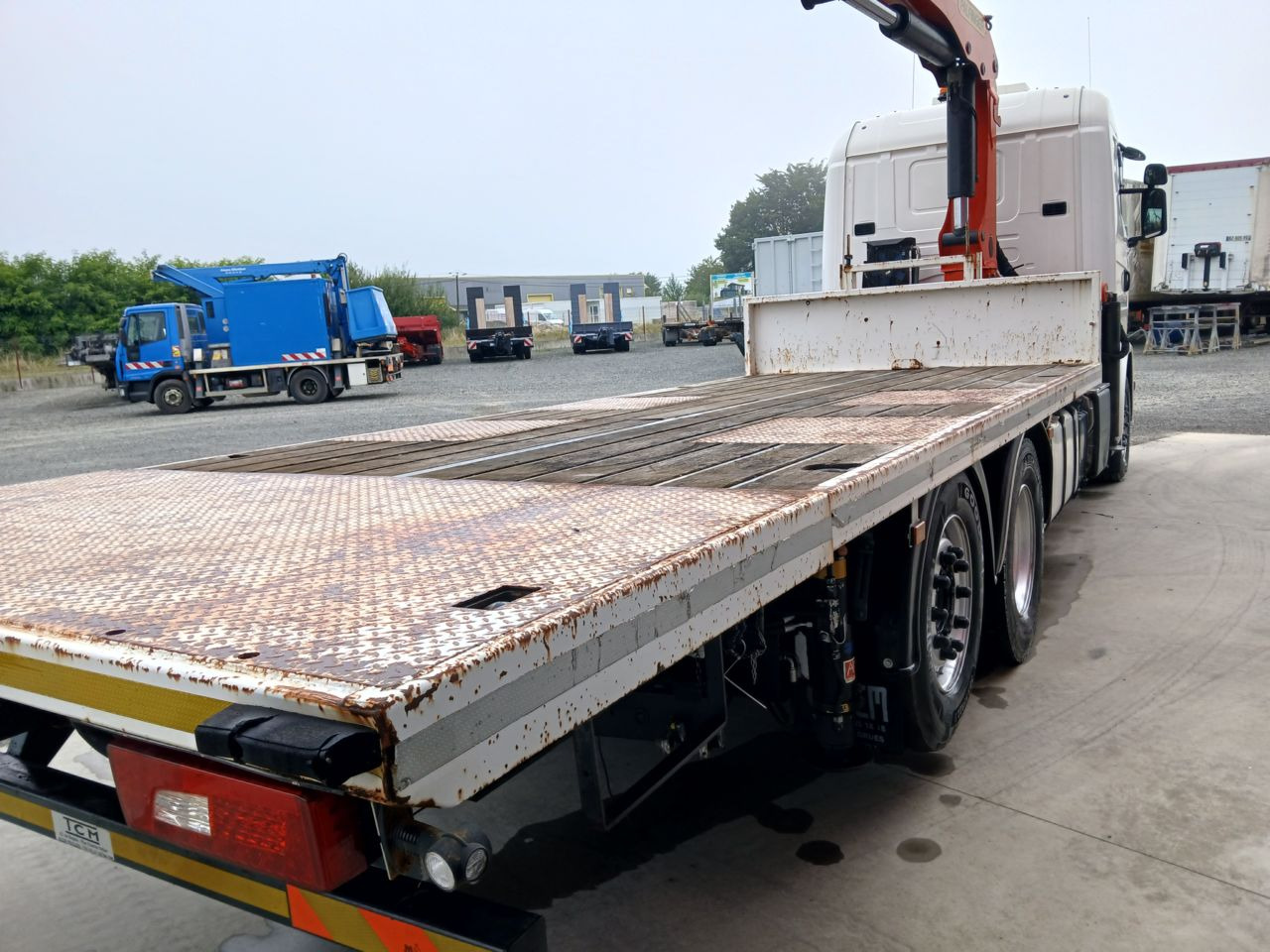 SCANIA 410 6x2 Standard platform Truck - Kamion sa tovarnim sandukom, Kamion sa dizalicom: slika 3 SCANIA 410 6x2 Standard platform Truck - Kamion sa tovarnim sandukom, Kamion sa dizalicom: slika 3