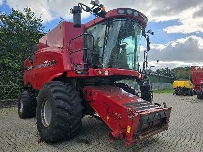 Case IH AXIAL FLOW 8010 - Kombinovani kombajn: slika 4 Case IH AXIAL FLOW 8010 - Kombinovani kombajn: slika 4