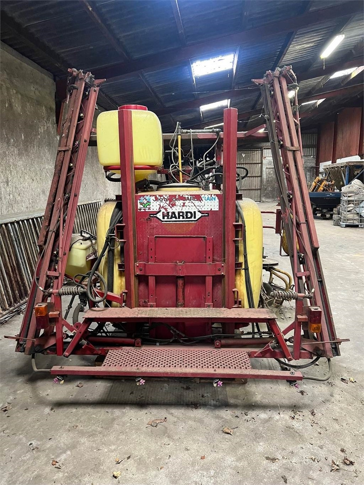 Hardi 800 L MED 12 BOM - Prskalica montirana na traktor: slika 2 Hardi 800 L MED 12 BOM - Prskalica montirana na traktor: slika 2