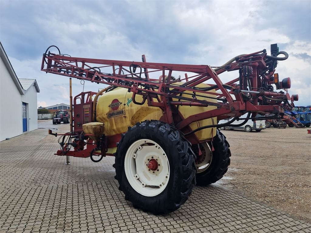 Hardi COMMANDER 4200L - Vučena prskalica: slika 3 Hardi COMMANDER 4200L - Vučena prskalica: slika 3