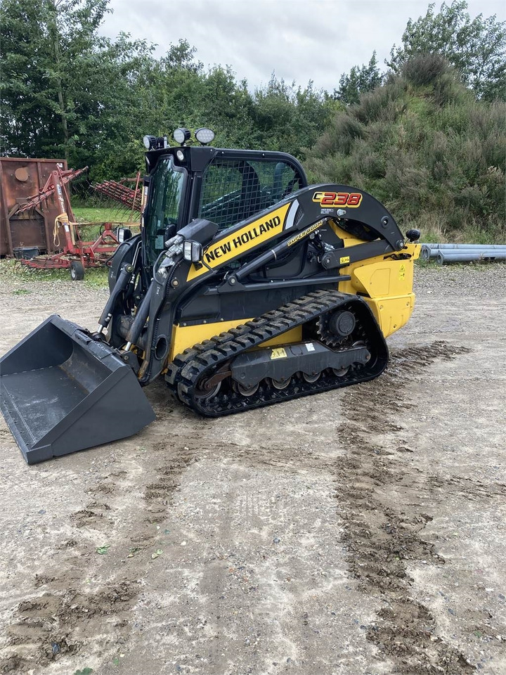 New Holland C 238 LOADER - Kompaktni utovarivač guseničar: slika 3 New Holland C 238 LOADER - Kompaktni utovarivač guseničar: slika 3