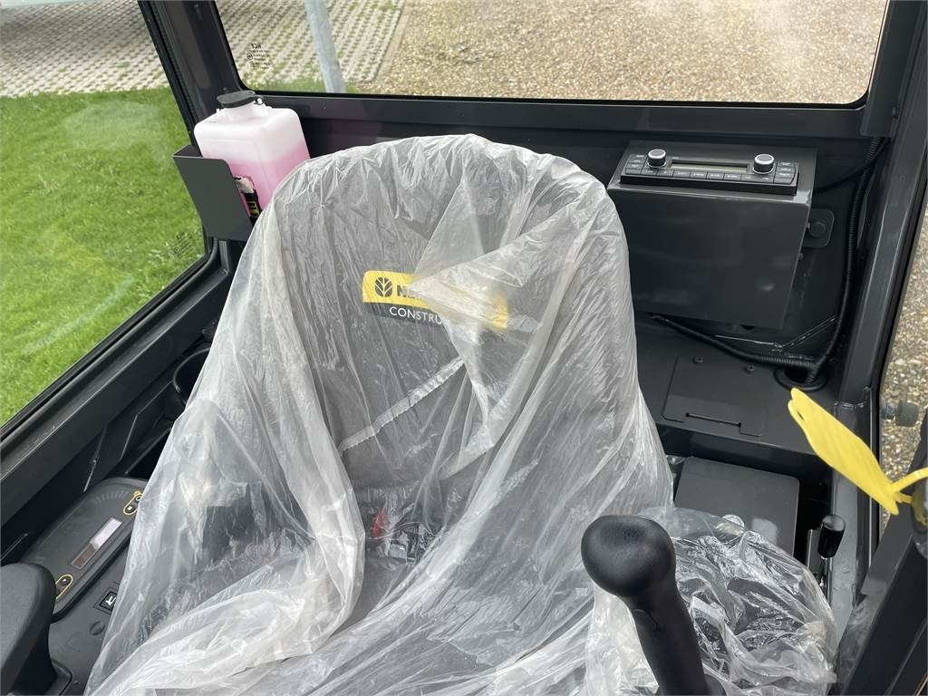 New Holland E19C AG - Mini bager: slika 5 New Holland E19C AG - Mini bager: slika 5