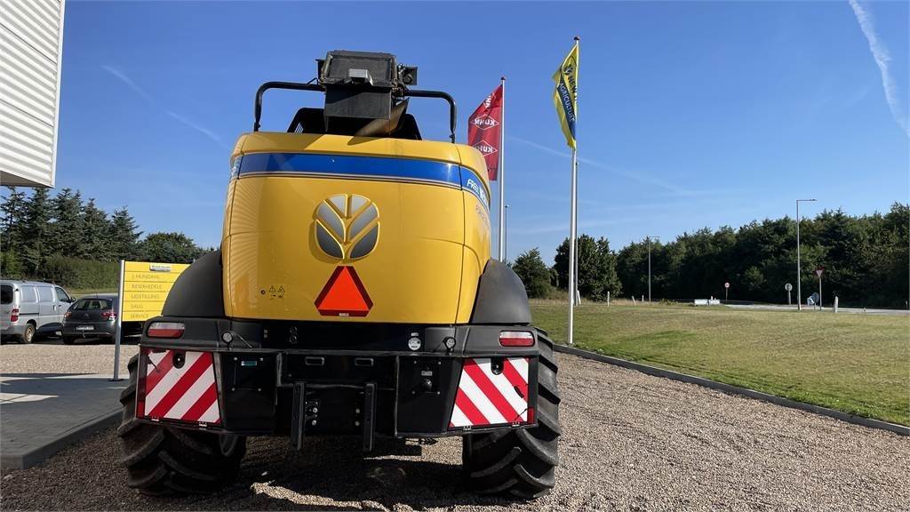New Holland FR650 T4B - Kombajn za stočnu hranu: slika 3 New Holland FR650 T4B - Kombajn za stočnu hranu: slika 3
