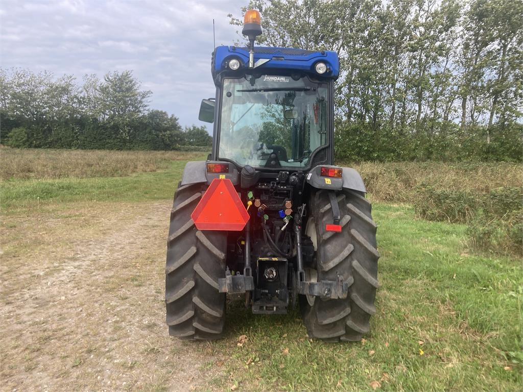 New Holland T4.80N SS CAB - Traktor: slika 4 New Holland T4.80N SS CAB - Traktor: slika 4