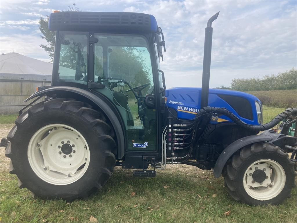 New Holland T4.80N SS CAB - Traktor: slika 2 New Holland T4.80N SS CAB - Traktor: slika 2