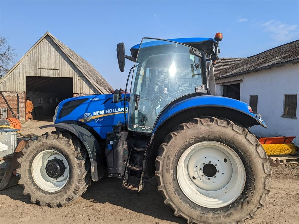 New Holland T7.175 AC ST.V - Traktor: slika 1 New Holland T7.175 AC ST.V - Traktor: slika 1