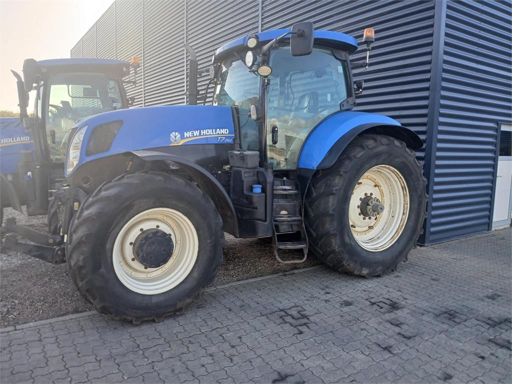 New Holland T7.260 PC SWII - Traktor: slika 1 New Holland T7.260 PC SWII - Traktor: slika 1