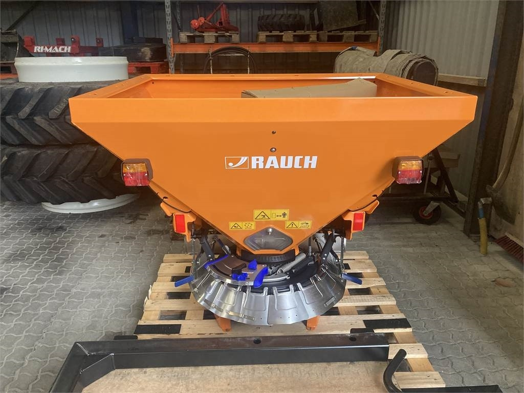 Rauch AXEO 18,1 - Rasipač peska/ Soli za Korisno/ Posebno vozilo: slika 1 Rauch AXEO 18,1 - Rasipač peska/ Soli za Korisno/ Posebno vozilo: slika 1