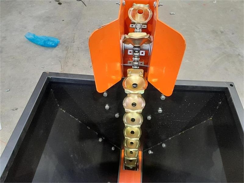 - - - Boxer AGRI - Sadilica za krompir: slika 5 - - - Boxer AGRI - Sadilica za krompir: slika 5